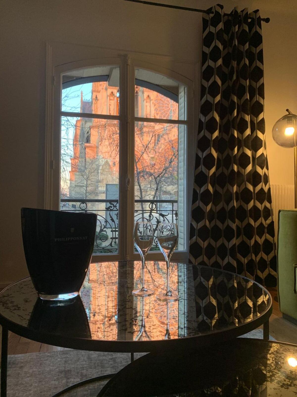 By Le Parvis Apartment Reims Luaran gambar