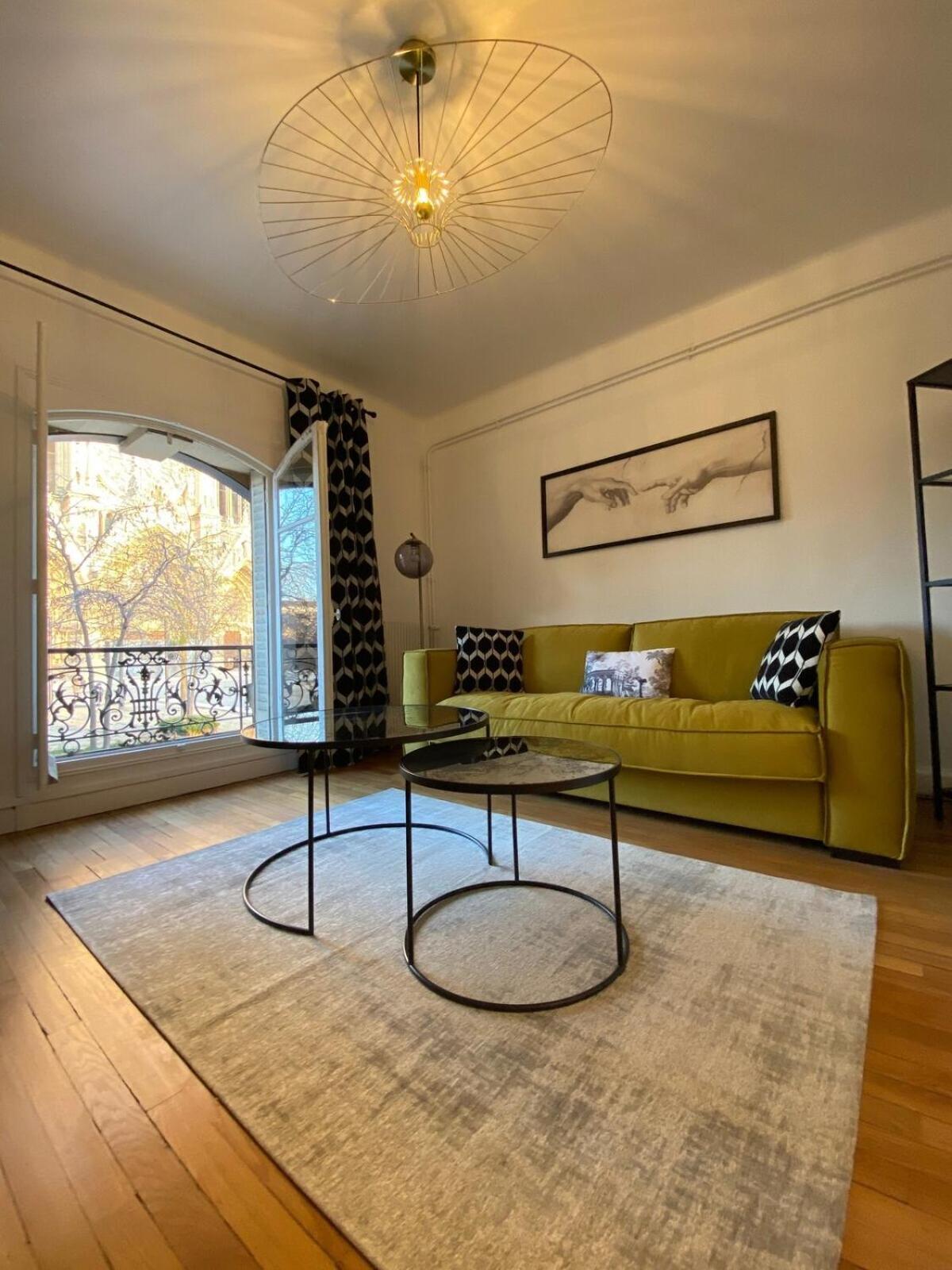 By Le Parvis Apartment Reims Luaran gambar